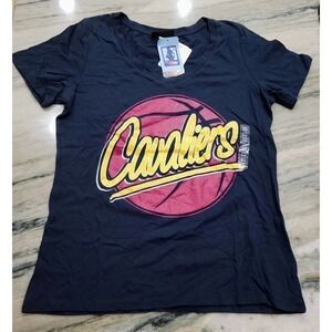 NBA Cleveland Cavaliers Basketball T-Shirt Medium